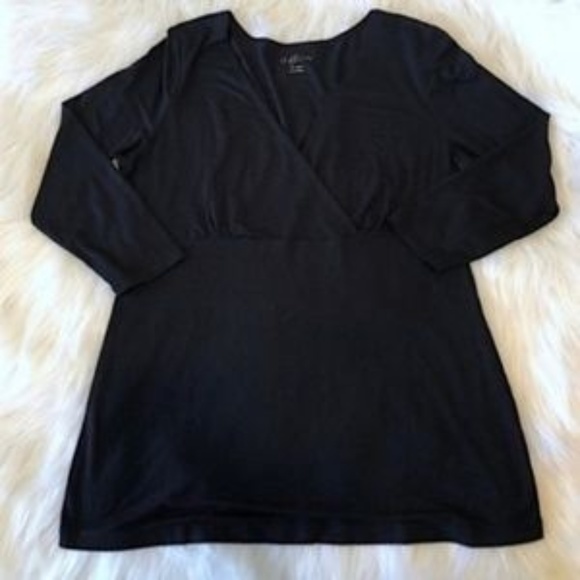 $10 CLEARANCE! Maternity a:glow Black Surplice Nursing Tee - Picture 9 of 11